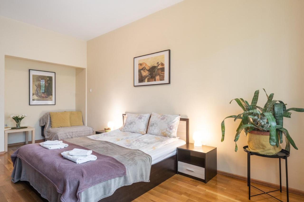 Sofia Day And Night Apartment Экстерьер фото